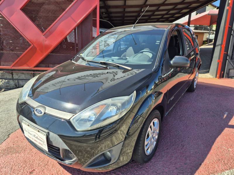 FORD - FIESTA - 2011/2012 - Preta - R$ 28.000,00
