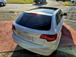 AUDI - A3 - 2010/2010 - Branca - R$ 77.000,00