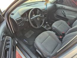 VOLKSWAGEN - GOLF - 2008/2009 - Prata - R$ 39.900,00