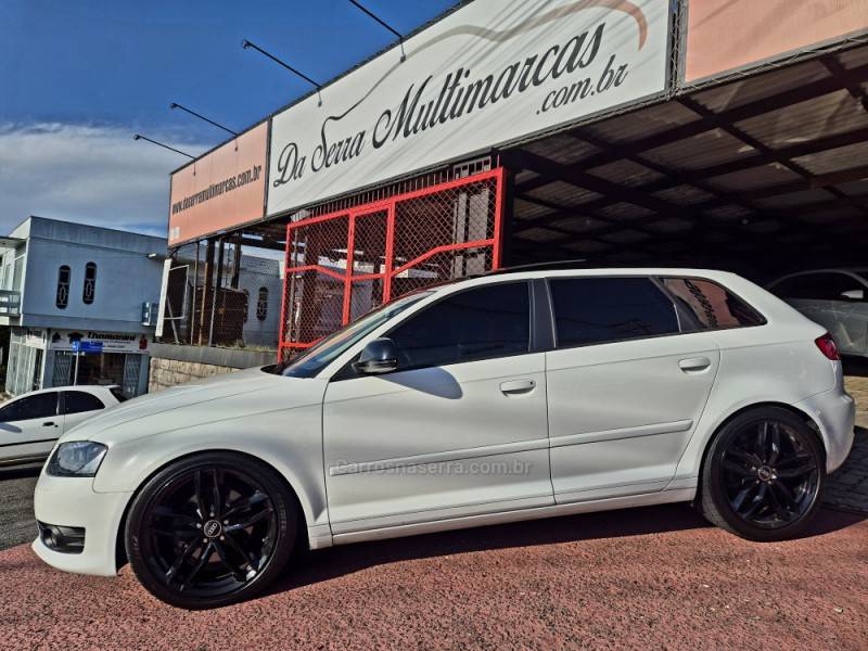 AUDI - A3 - 2010/2010 - Branca - R$ 77.000,00