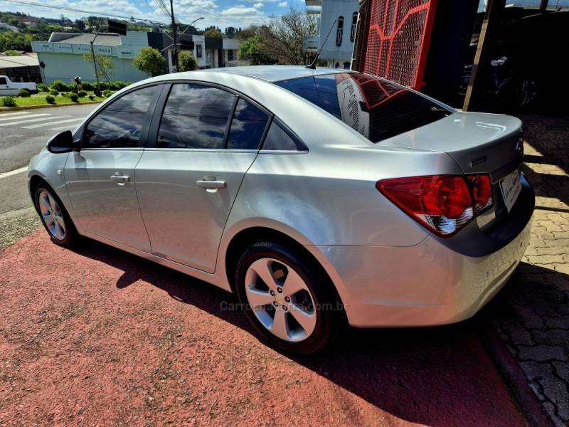 CHEVROLET - CRUZE - 2013/2014 - Prata - R$ 55.000,00