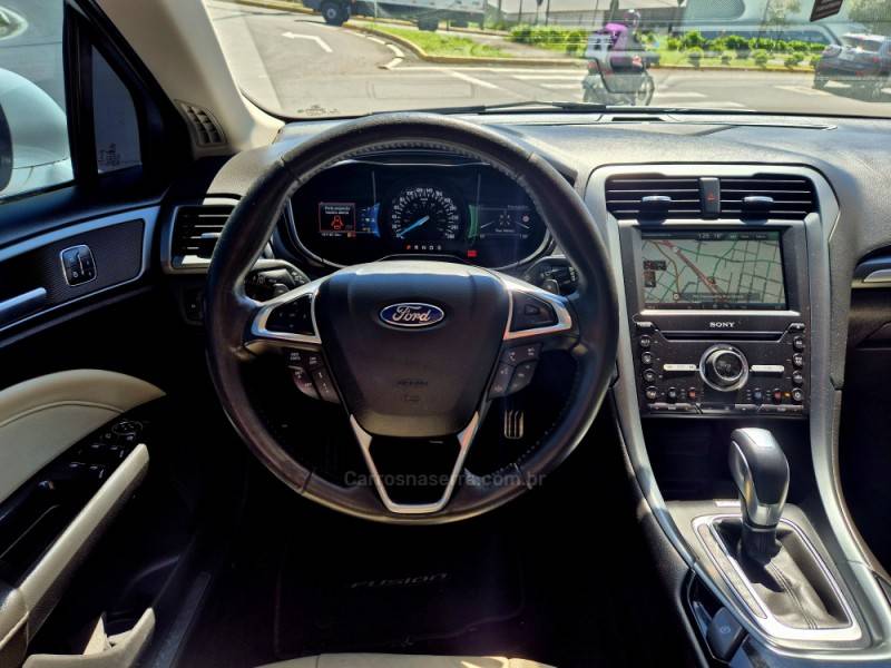 FORD - FUSION - 2015/2016 - Branca - R$ 90.000,00