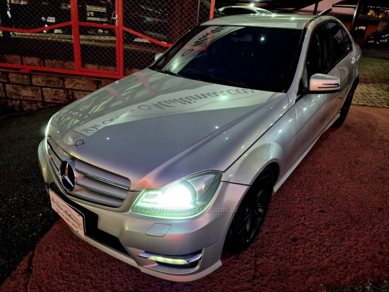 MERCEDES-BENZ - C 180 - 2013/2014 - Prata - R$ 79.900,00