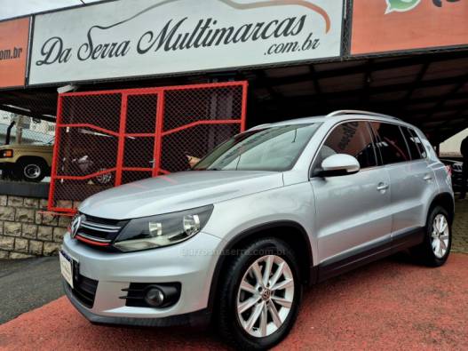 VOLKSWAGEN - TIGUAN - 2011/2012 - Prata - R$ 61.000,00