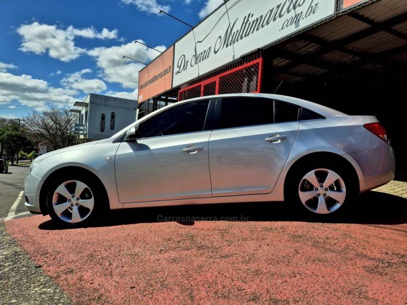CHEVROLET - CRUZE - 2013/2014 - Prata - R$ 59.900,00