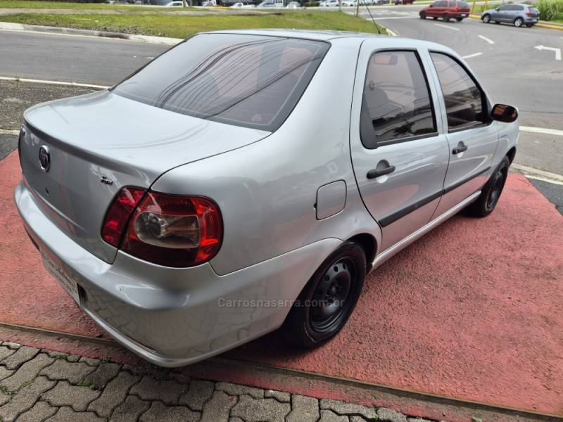 FIAT - SIENA - 2009/2010 - Prata - R$ 28.000,00