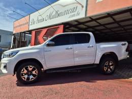 TOYOTA - HILUX - 2018/2019 - Branca - R$ 209.900,00