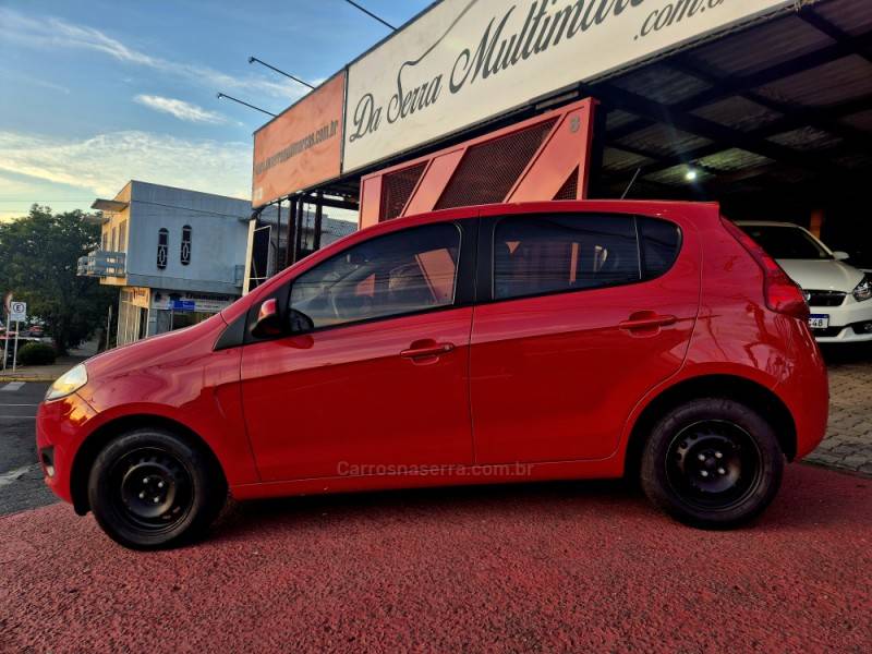 FIAT - PALIO - 2015/2015 - Vermelha - R$ 40.000,00