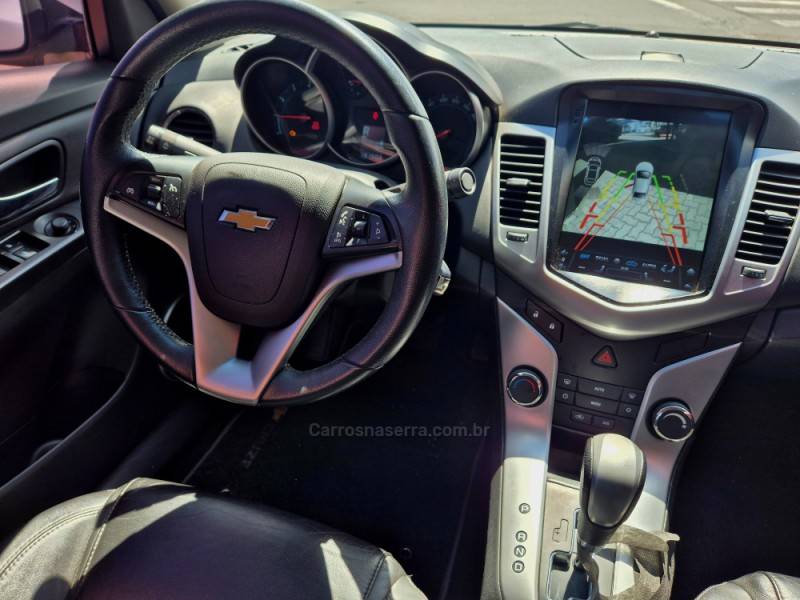 CHEVROLET - CRUZE - 2013/2014 - Prata - R$ 59.900,00