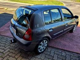 RENAULT - CLIO - 2004/2005 - Cinza - R$ 19.500,00