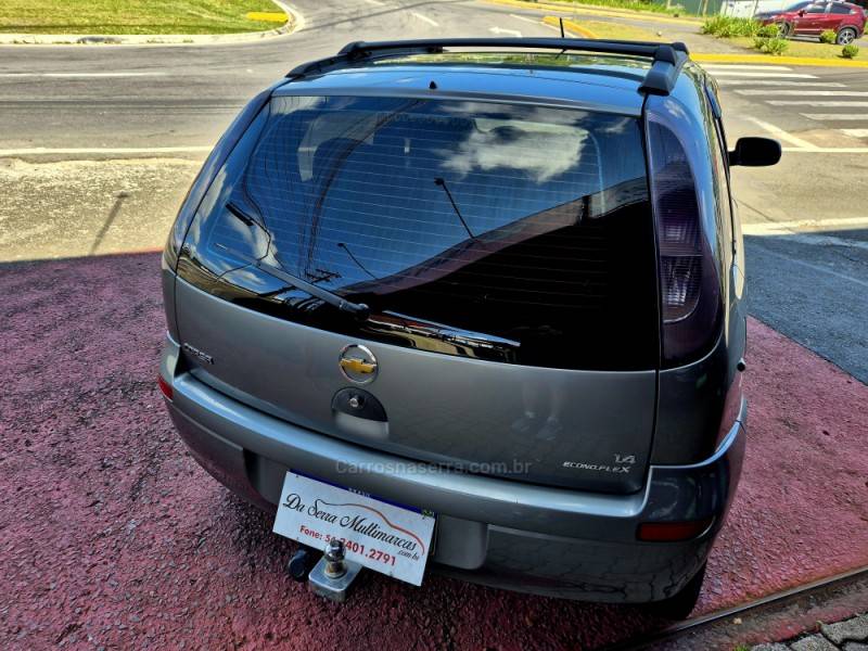 CHEVROLET - CORSA - 2008/2009 - Cinza - R$ 32.000,00