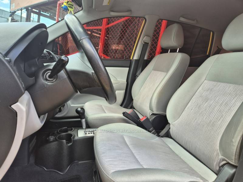 KIA MOTORS - PICANTO - 2010/2011 - Amarela - R$ 31.500,00