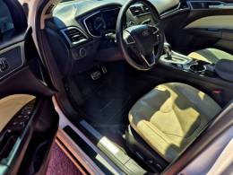FORD - FUSION - 2015/2016 - Branca - R$ 90.000,00