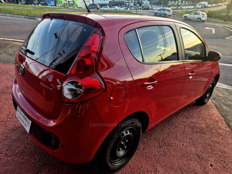 FIAT - PALIO - 2015/2015 - Vermelha - R$ 40.000,00