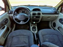 RENAULT - CLIO - 2004/2005 - Cinza - R$ 19.500,00