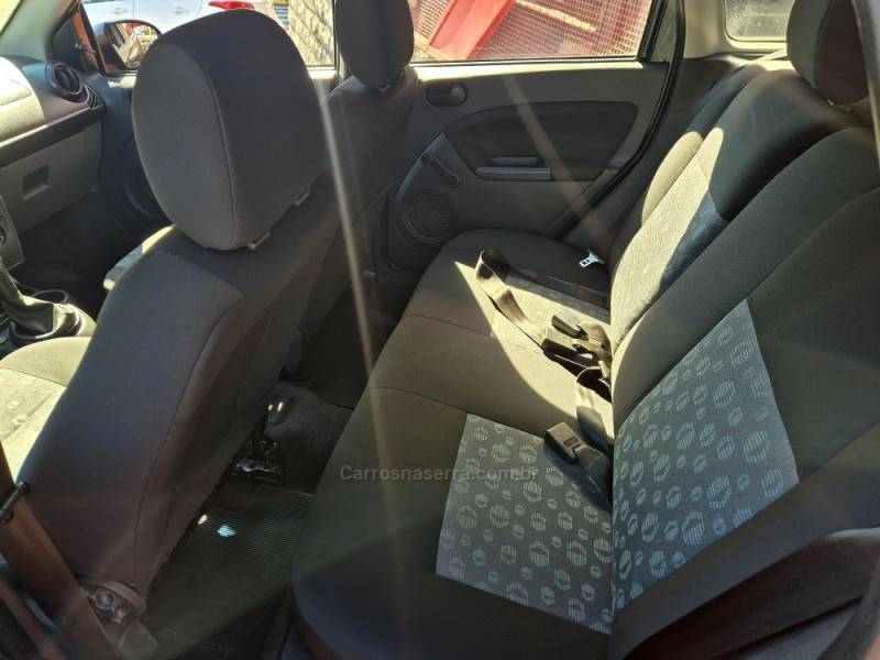 FORD - FIESTA - 2011/2012 - Preta - R$ 28.000,00