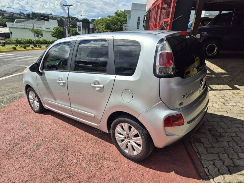 CITROËN - C3 PICASSO - 2011/2012 - Prata - R$ 32.000,00