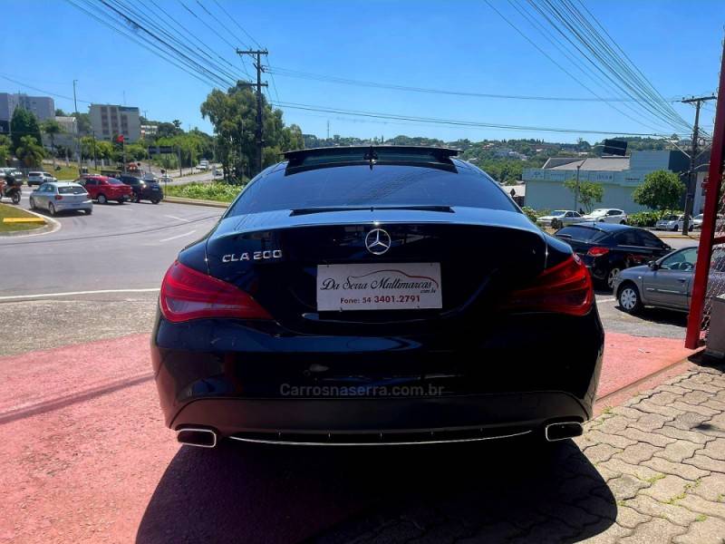 MERCEDES-BENZ - CLA 200 - 2015/2015 - Preta - R$ 114.900,00