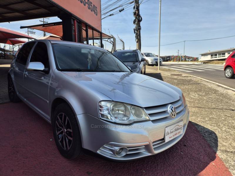 VOLKSWAGEN - GOLF - 2008/2009 - Prata - R$ 39.900,00