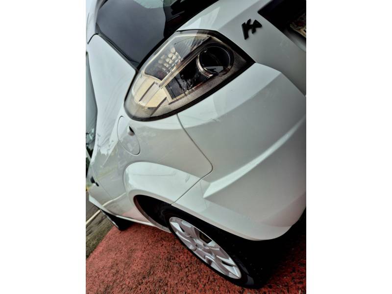 FORD - KA - 2012/2013 - Branca - R$ 28.000,00