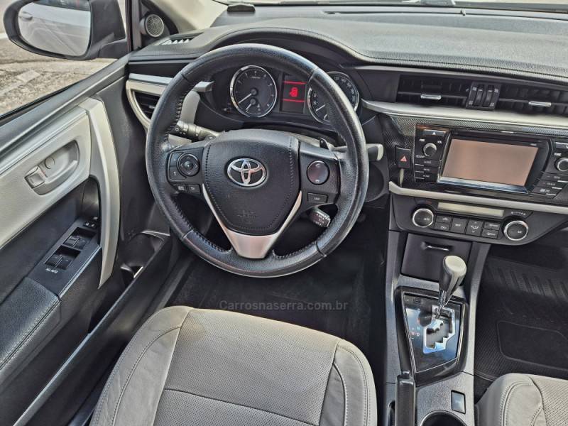 TOYOTA - COROLLA - 2015/2015 - Prata - R$ 84.900,00