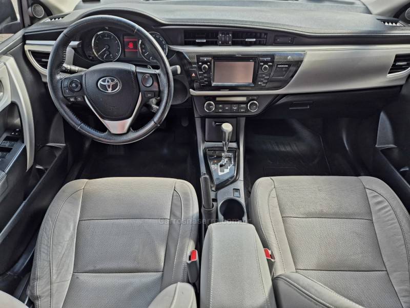 TOYOTA - COROLLA - 2015/2015 - Prata - R$ 84.900,00
