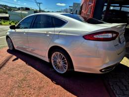 FORD - FUSION - 2015/2016 - Branca - R$ 90.000,00