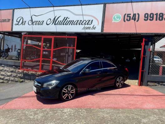 MERCEDES-BENZ - CLA 200 - 2015/2015 - Preta - R$ 114.900,00