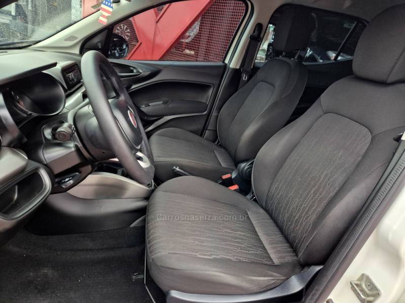 FIAT - ARGO - 2018/2019 - Branca - R$ 54.000,00