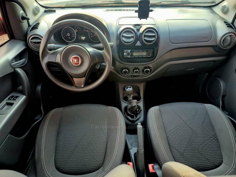 FIAT - PALIO - 2015/2015 - Vermelha - R$ 40.000,00