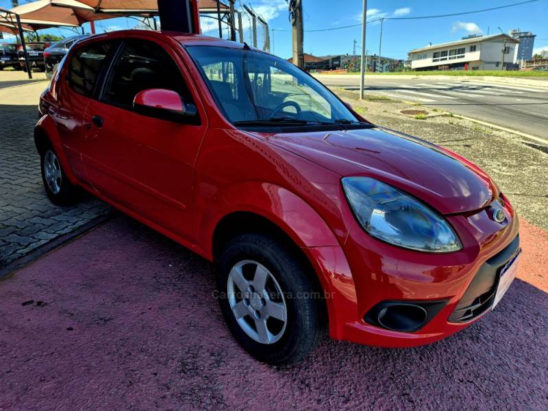 FORD - KA - 2010/2011 - Vermelha - R$ 22.000,00