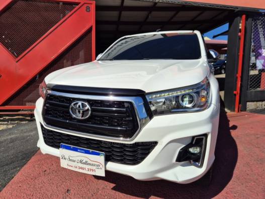 TOYOTA - HILUX - 2018/2019 - Branca - R$ 211.900,00