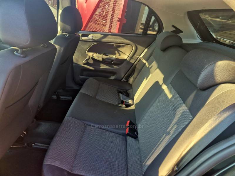 VOLKSWAGEN - GOL - 2012/2013 - Preta - R$ 35.000,00