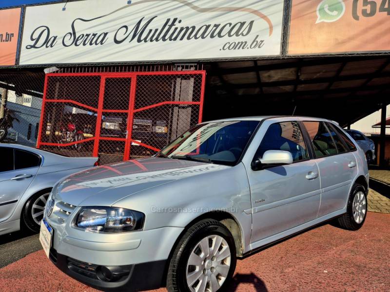VOLKSWAGEN - GOL - 2008/2009 - Prata - R$ 27.900,00