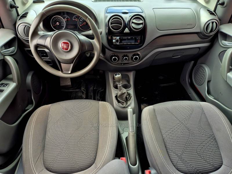 FIAT - PALIO - 2014/2015 - Vermelha - R$ 39.900,00