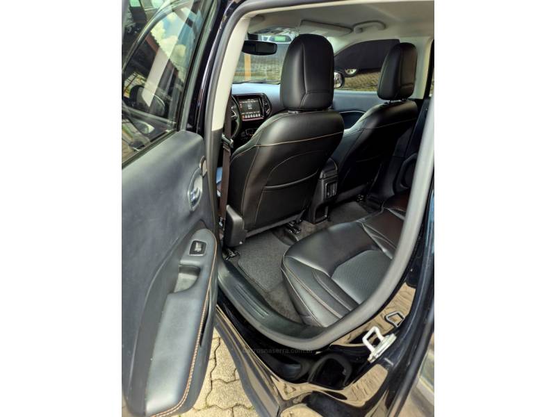 JEEP - COMPASS - 2020/2021 - Preta - R$ 107.000,00