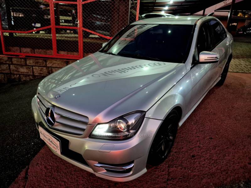 MERCEDES-BENZ - C 180 - 2013/2014 - Prata - R$ 79.900,00