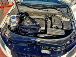 AUDI - A3 - 2010/2010 - Branca - R$ 77.000,00