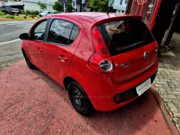 FIAT - PALIO - 2014/2015 - Vermelha - R$ 39.900,00