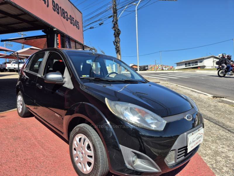 FORD - FIESTA - 2011/2012 - Preta - R$ 28.000,00